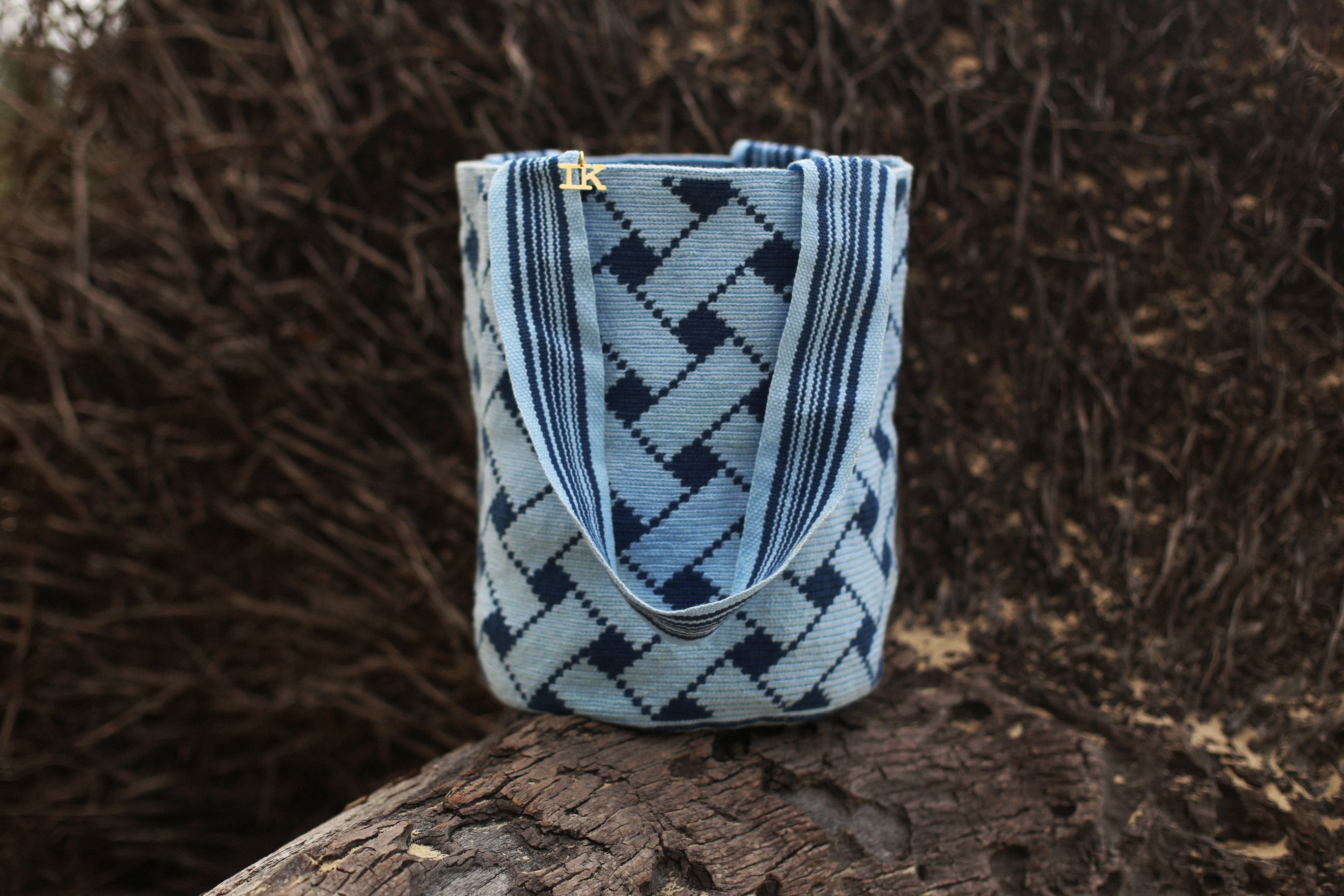 PALANACHI azulada | Blue Wayuu Tote Bag - Curated by Nathalia Ojeda