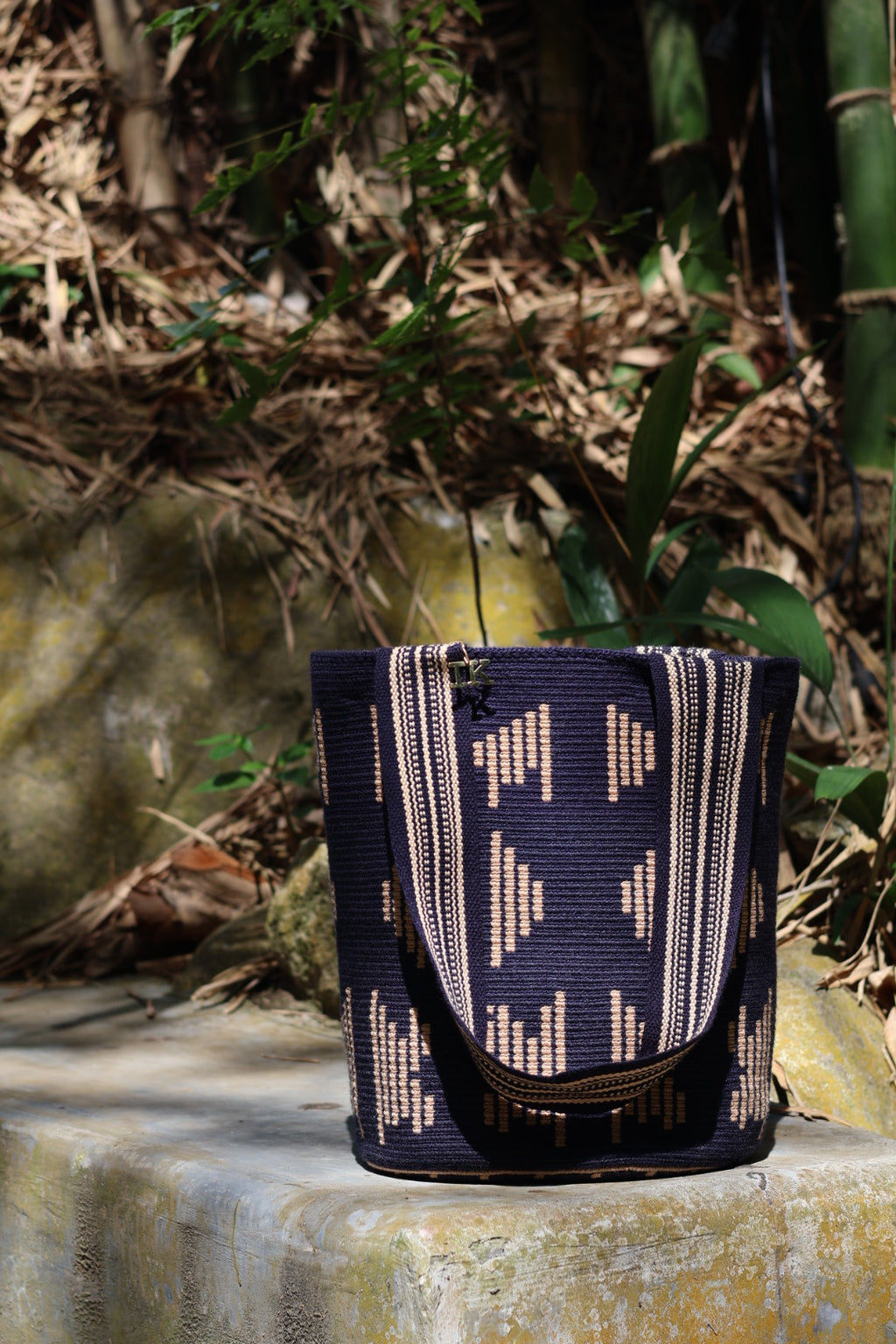 PALANACHI estrellada | Navy Wayuu Tote Bag - Curated by Nathalia Ojeda